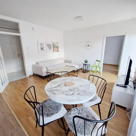 Апартаменты Ari