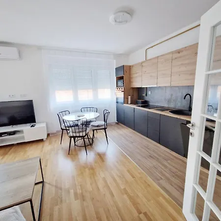 Апартаменты Ari