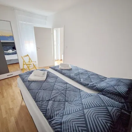 Ari Sarajevo- Next To Center Mall